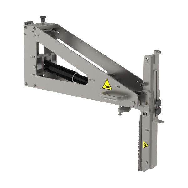 The electric roll manipulator (ERM) with core grip is a strong roll handling tool able to lift and turn extra heavy rolls. From the front, mandrel positioned vertically, picture 2.