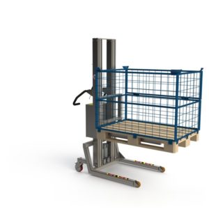 This pallet lifter in stainless steel is lifting a simple wooden pallet with a metal cage.