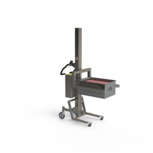 On this industrial lifting solution, a vertical lift in stainless steel is mounted a fork with tilting support (self-clamping edges) ideal for handling metal boxes.