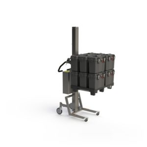 This lightweight electric fork lift is able to lift loads such as pallets up to 130 kg. Here the lifter is lifting a pallet with boxes. 2Lift.